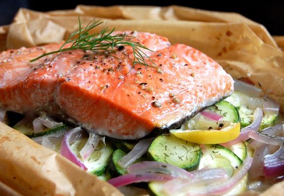 Dill & Lemon Baked Salmon in Parchment Paper
