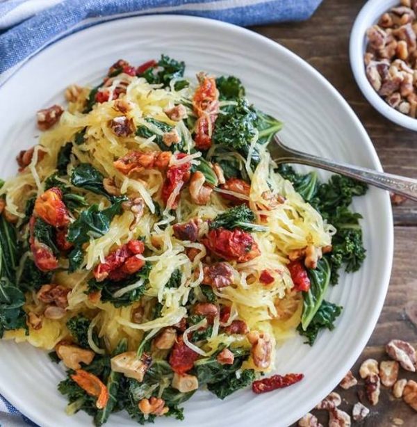 Roasted Garlic Kale Spaghetti Squash